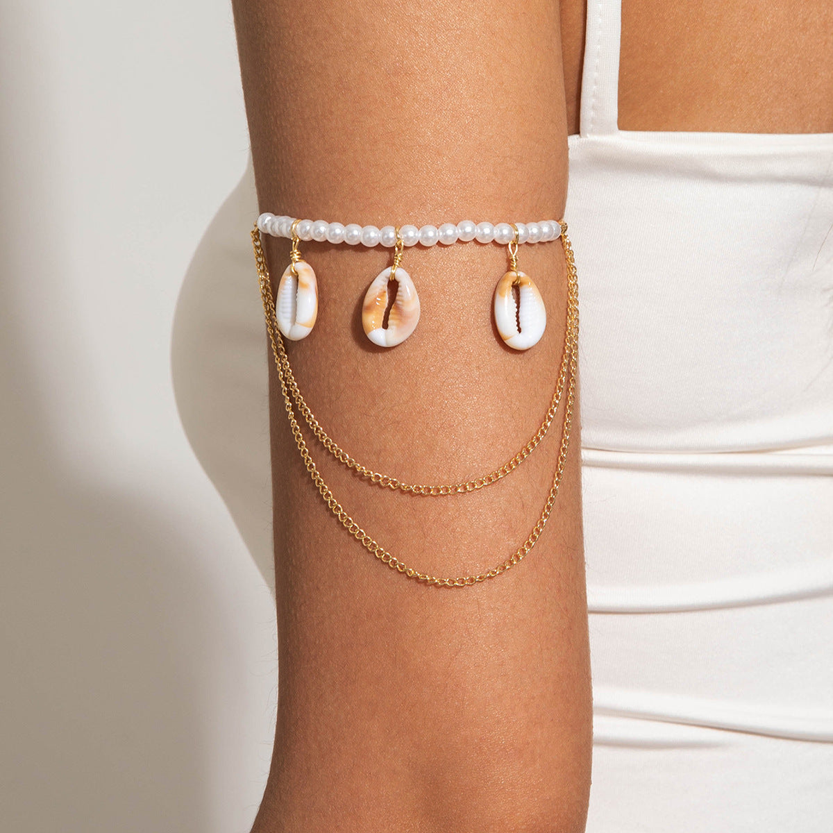 Wholesale Elegant Butterfly Tassel Open Arm Chain Chain Bracelet